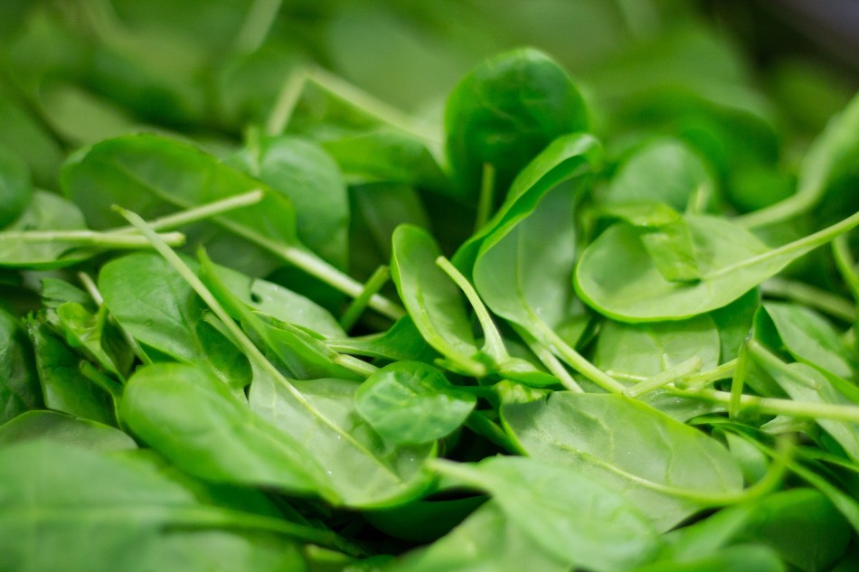 is spinach a cruciferous vegetable